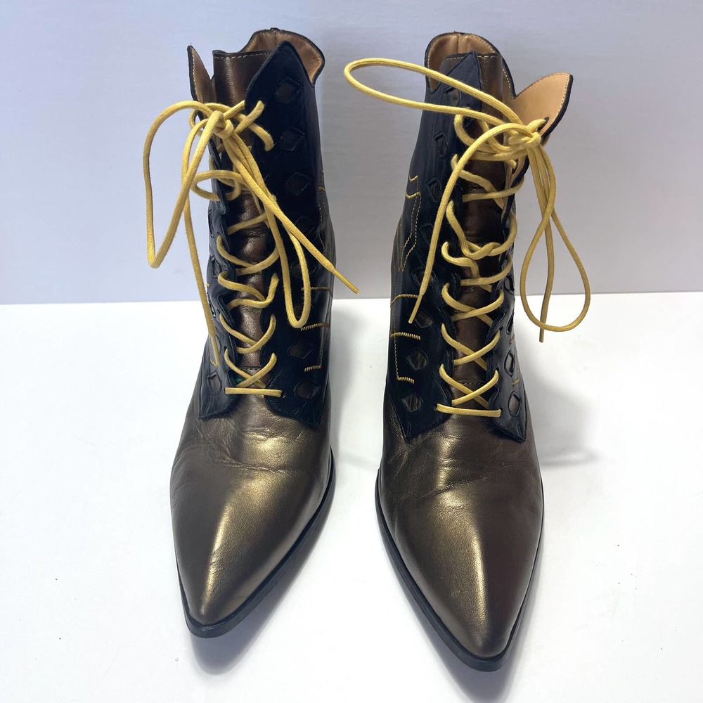 JOHN FLUEVOG Deliverance Brit Regal Ankle Boots in Bronze Size 7.5 - Picture 4 of 16